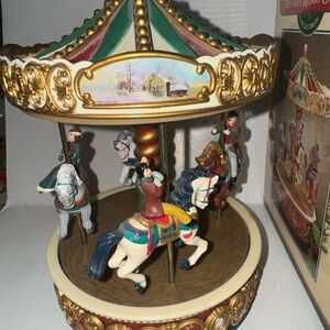 Vintage 1998 Mr Christmas Merry Go Round Carousel Plays 12 carols